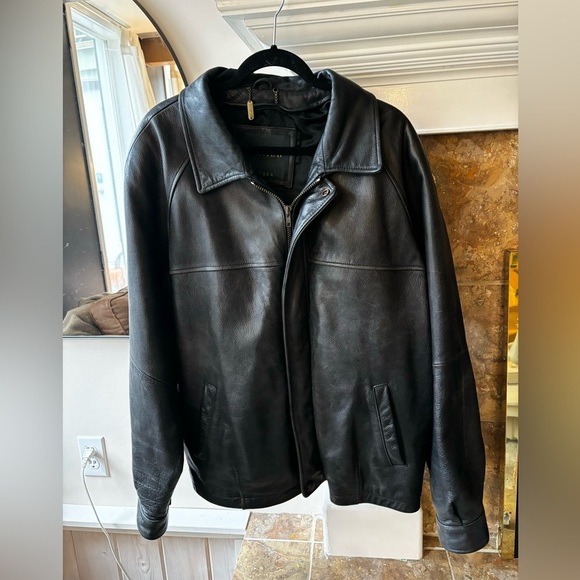 Men's Black Leather Jacket - Picture 2 of 11
